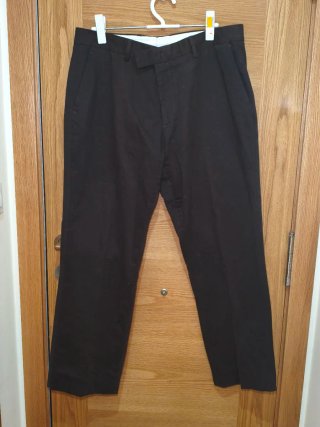 Pantalón Chino Zara marrón chocolate  Talla 48