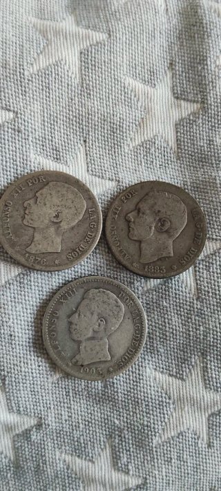 Lote 3 monedas de plata de 1 pts 1876, 1883 y 1903