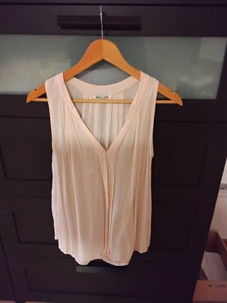 Blusa rosa sin mangas