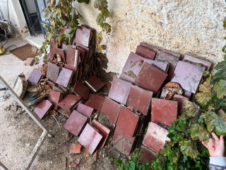 Se regalan baldosas de suelo hidráulico