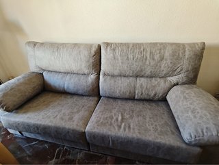 Sofá de 2 plazas gris. Recogida en Jaén.