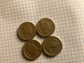 Lote de 4 monedas de 1 libra esterlina