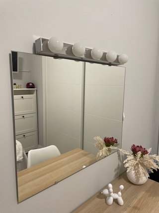 Espejo de pared con luz integrada
