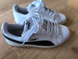 Zapatillas Puma Blancas y Negras