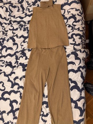 Conjunto Zara Beige de Top con cuello y Pantalón