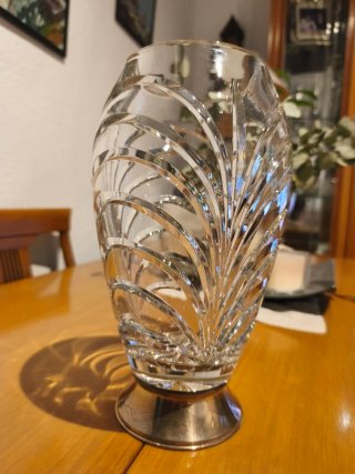 Jarrón de cristal con pie con baño de plata