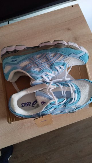 Zapatillas Asics Azul y Blanco