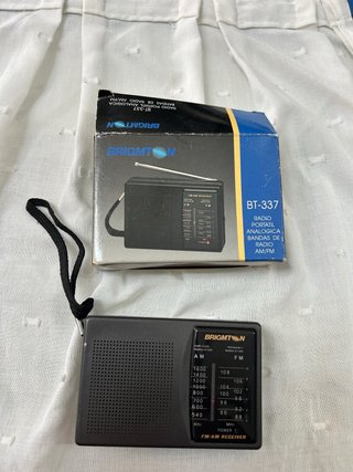 Radio Portátil Brigmton BT-337 AM/FM