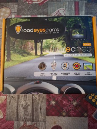 NUEVA Dashcam RoadEyes recNEO Full HD