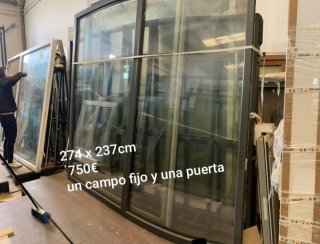 Ventana de PVC 274 x 237 cm.