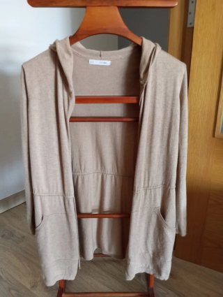 Chaqueta de punto abierta beige Sfera