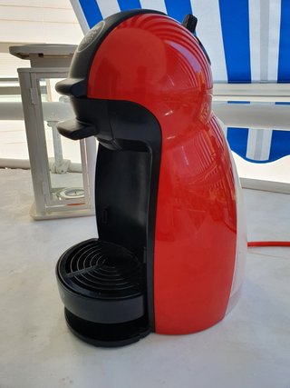 Cafetera Dolce Gusto Roja