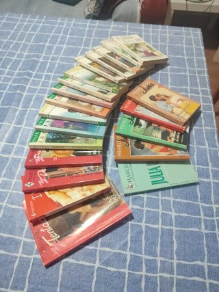Novelas románticas Harlequin. Jazmín, Bianca, etc.