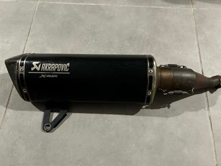 Escape Akrapovic para Yamaha Xmax 125