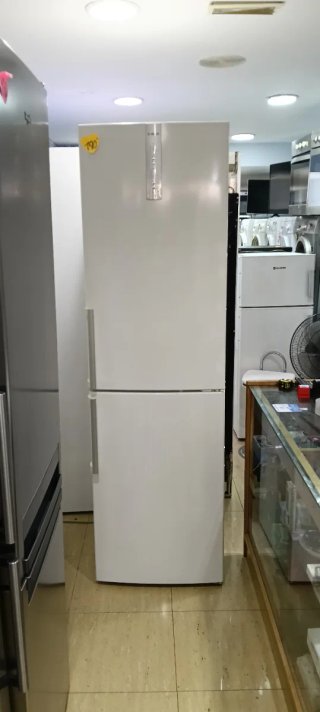 NEVERA COMBI BOSCH NO FROST ENERGÍA A+