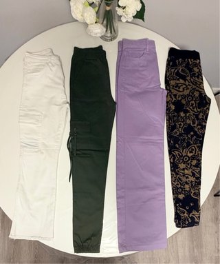 Lote de 4 pantalones Mango y Subdued y mallas