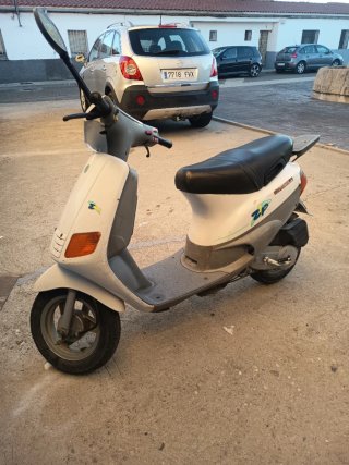 Scooter Piaggio Zip