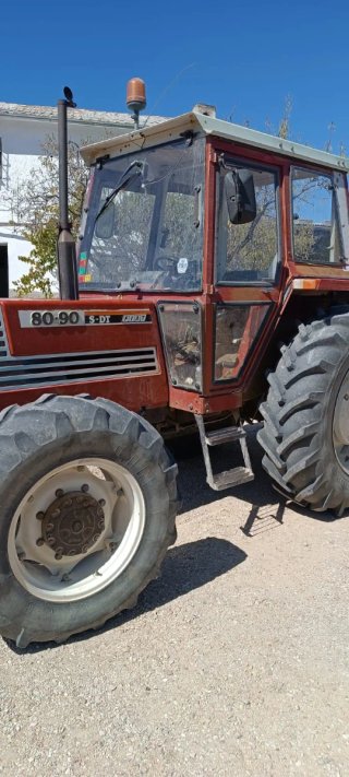 Tractor Fiat 80-90 DT con Cuba de Sulfatar