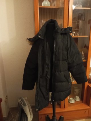 Abrigo de Invierno Negro