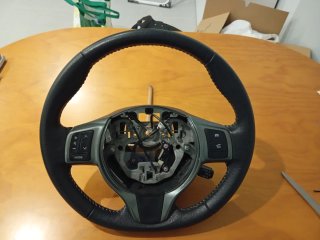 Volante Toyota Yaris p13