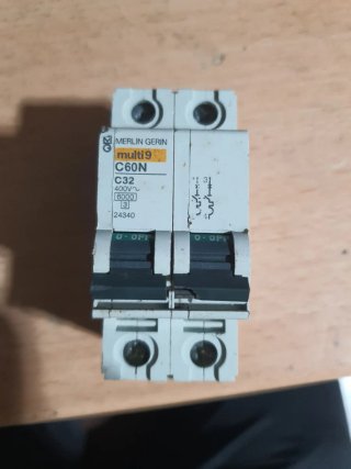 Magnetotérmico Merlin Gerin C60N 32A