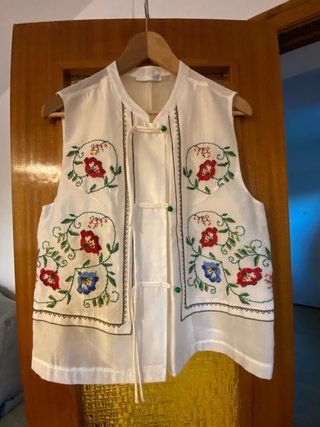 Blusa Zara blanca bordada