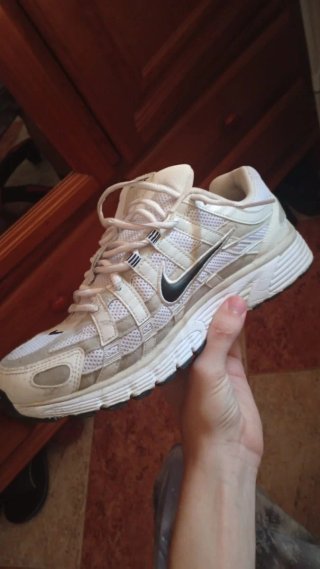 Zapatillas Nike P-6000 Blancas y Beis Talla 42