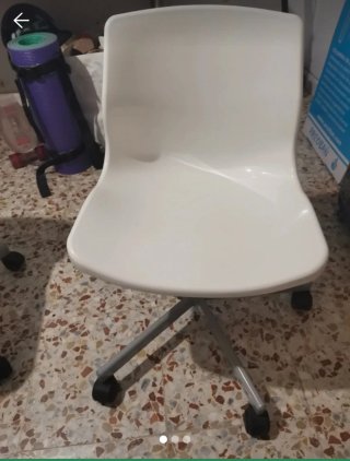 Silla de escritorio infantil IKEA blanca
