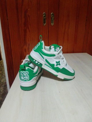 Zapatillas Louis Vuitton Blancas y Verdes T41