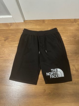 Pantalón corto The North Face negro