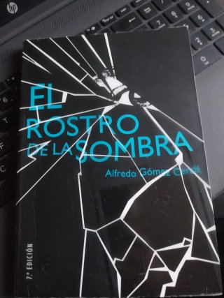 El rostro de la sombra