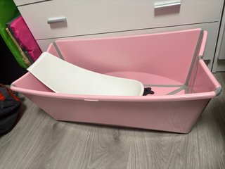 Bañera Plegable Stokke Rosa con reductor