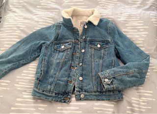 Cazadora vaquera forrada Zara Talla S