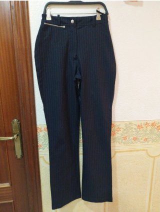 Pantalón Ajustado Negro con Rayas