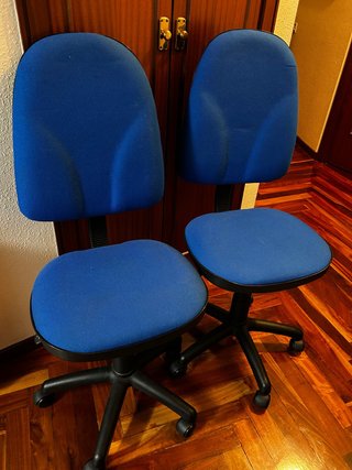 2 Sillas de Oficina con Ruedas