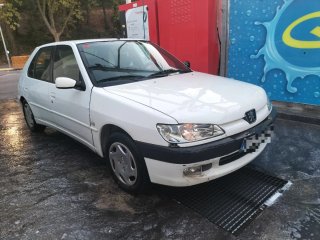 Peugeot 306 XR 1.6 Gasolina del 2000