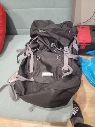 Mochila de Senderismo Negra