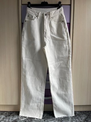 Pantalones Blancos