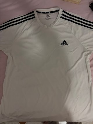 Camiseta adidas blanca