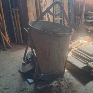 Cubo de hormigón.