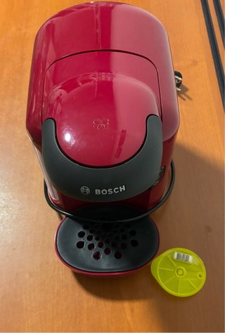 Cafetera Tassimo Bosch Roja