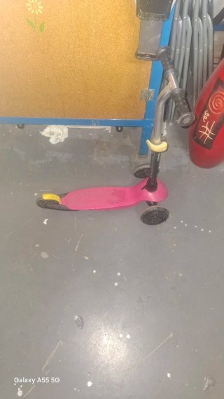Patinete Infantil de Tres Ruedas