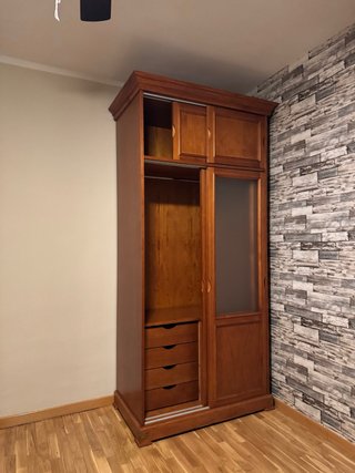 Armario de Madera con Puertas Correderas