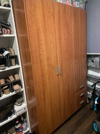 Armario de 3 puertas