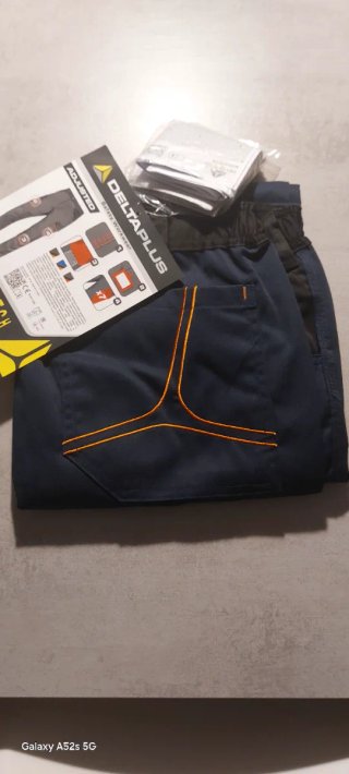 Pantalones laborales Deltaplus (Tallas M y XL)
