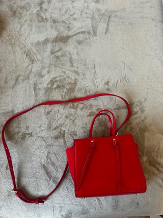 Bolso Rojo de Mano con Correa