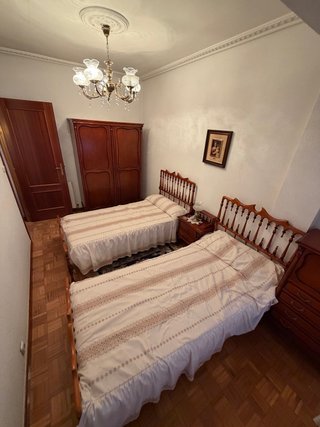 Conjunto de muebles de dormitorio clásico