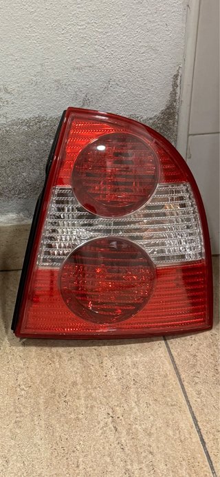 Piloto Trasero Derecho VW Passat