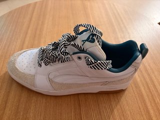 Deportivas Puma Blancas y Verde Azulado
