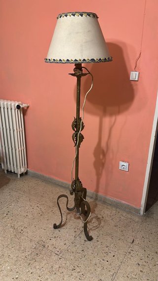 Lámpara de pie clásica